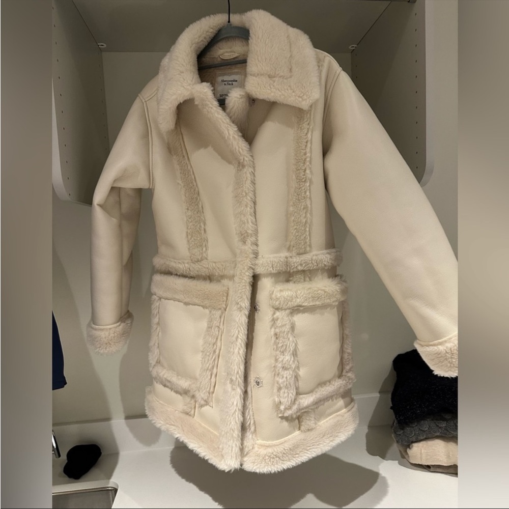 Abercrombie Sherpa Lined Vegan Leather Jacket Size Small NWT